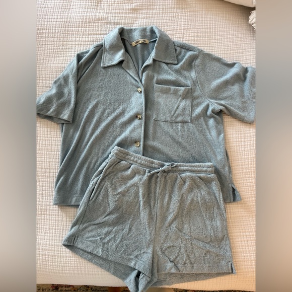 Sunday Stevens Pants - MATCHING BLUE TERRY CLOTH BUTTON DOWN & SHORTS SET size small